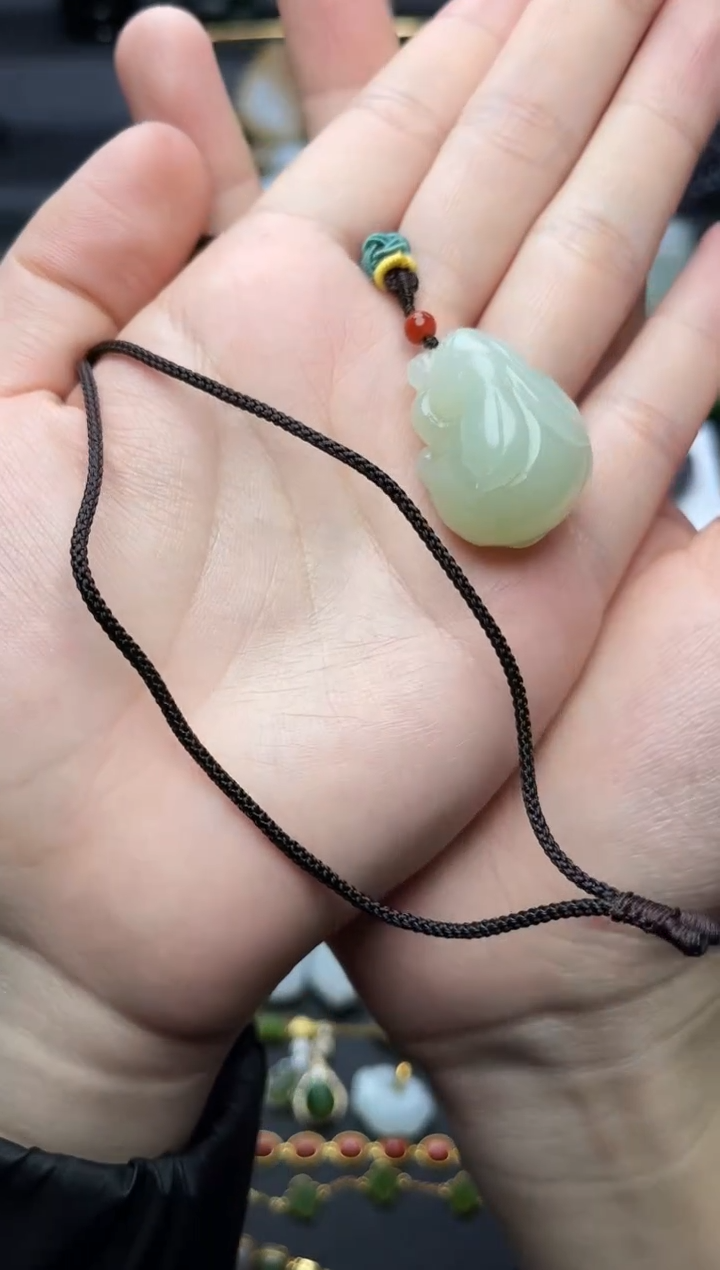 颈饰未镶嵌和田玉兔子06