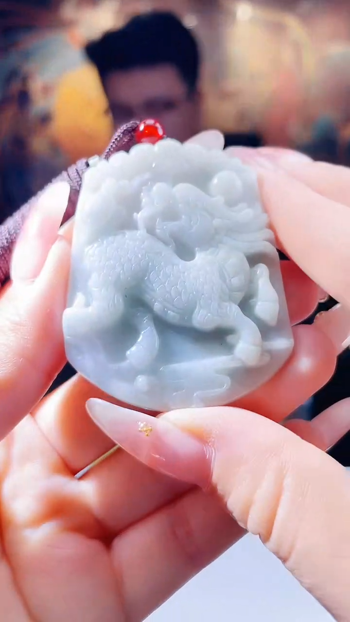 颈饰未镶嵌翡翠多样性发其一