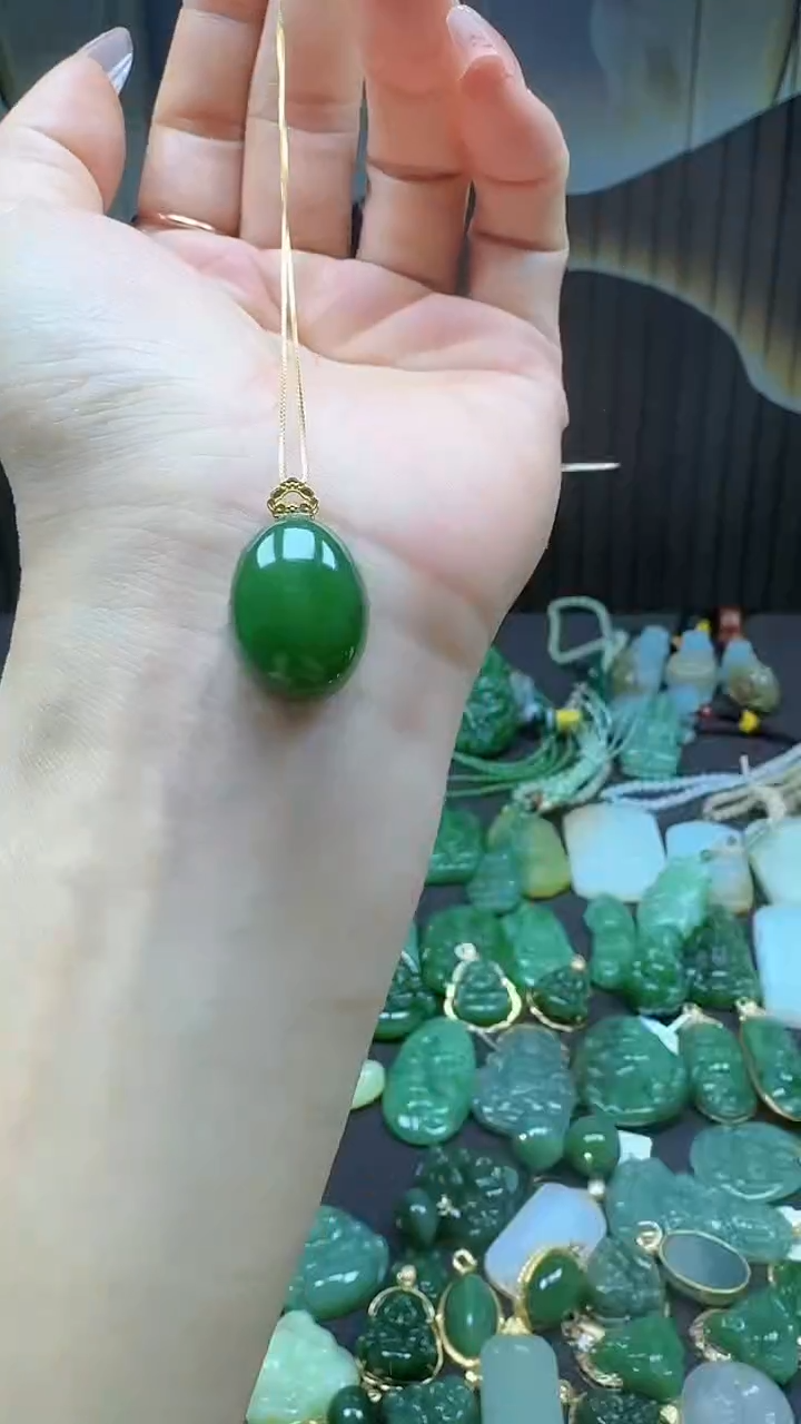 【闪购商品】和田玉吊坠(不含链)18K金镶嵌1