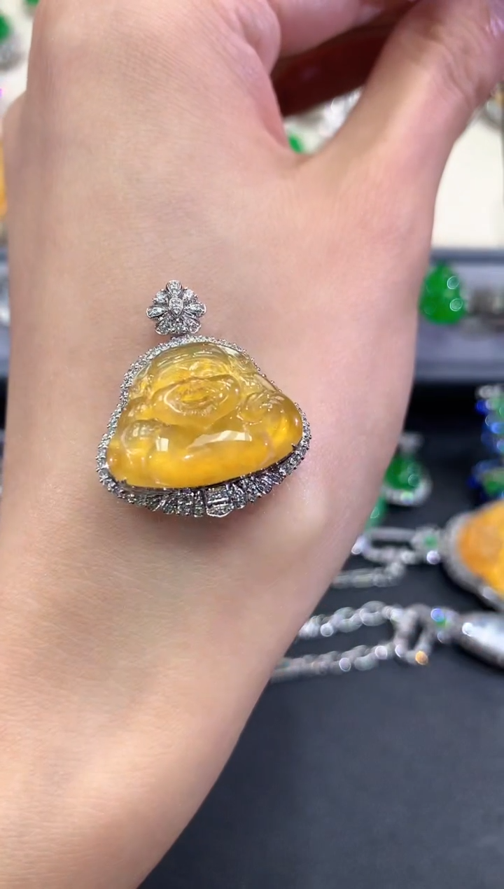 【闪购商品】翡翠吊坠(不含链)18K金镶嵌q92不退换