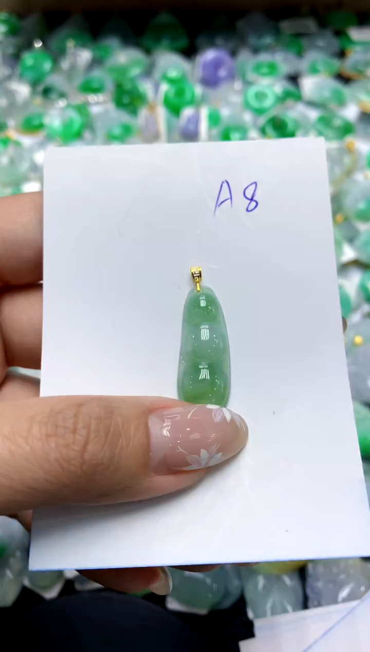 【闪购商品】翡翠颈饰18K金镶嵌111111111111