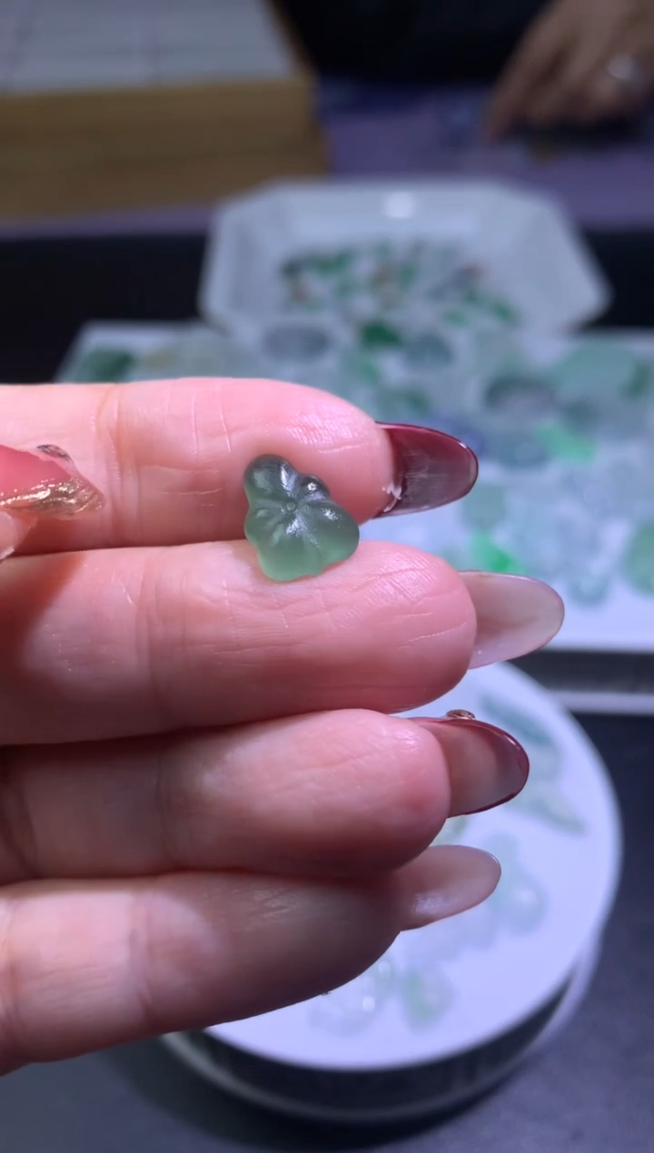 【闪购商品】定制翡翠未镶嵌毛货