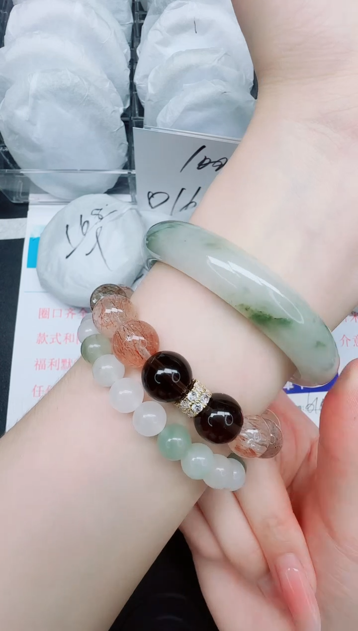 石英质玉手镯未镶嵌610-60.6