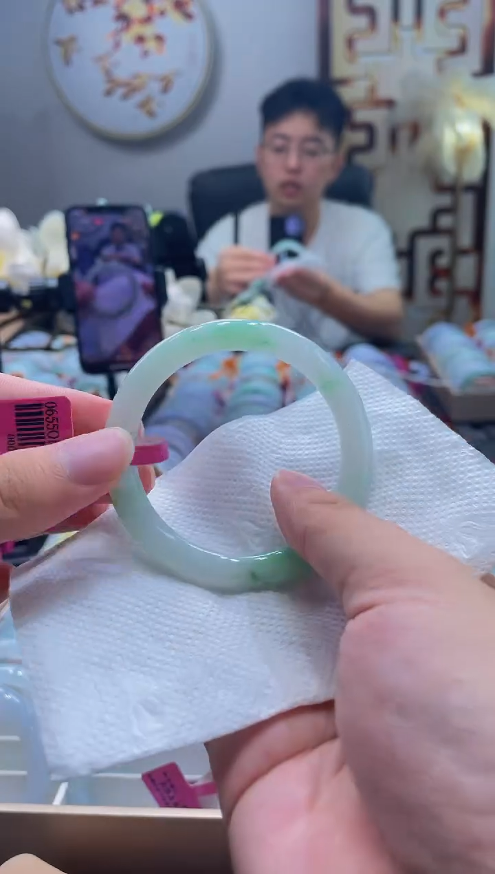 翡翠手镯未镶嵌217-55