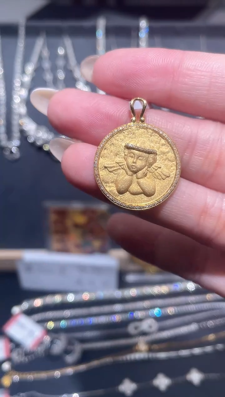 【闪购商品】钻石颈饰18K金镶嵌钻石吊坠