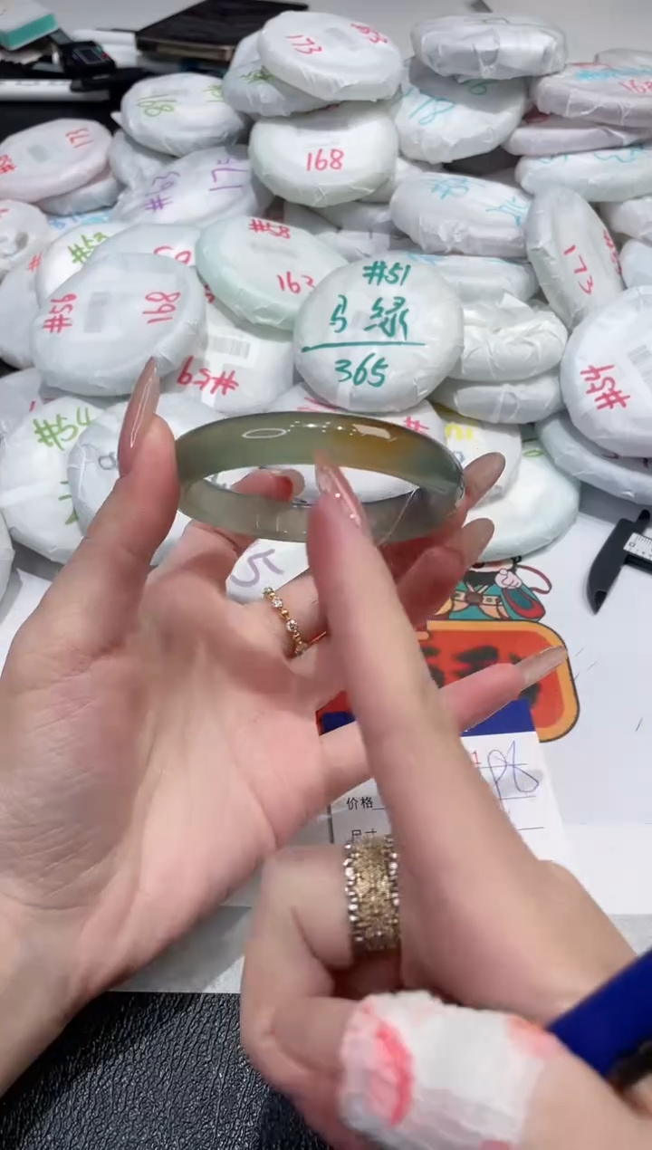 【闪购商品】玛瑙/玉髓手镯未镶嵌-151