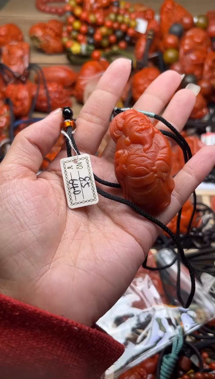 【闪购商品】南红玛瑙珠宝奇石合金85