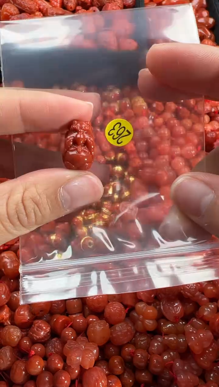 【闪购商品】南红玛瑙颈饰未镶嵌1