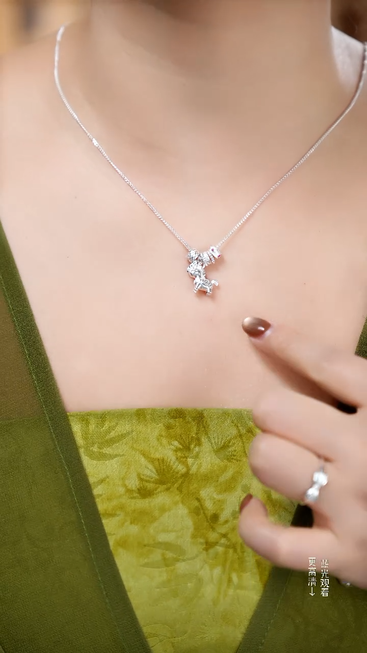 珐琅足银990盘缠小马项链