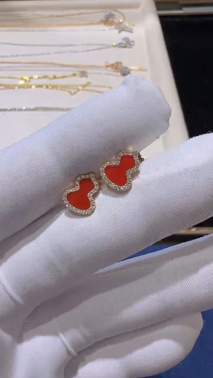 【闪购商品】实验室培育钻石耳饰18K金镶嵌耳钉