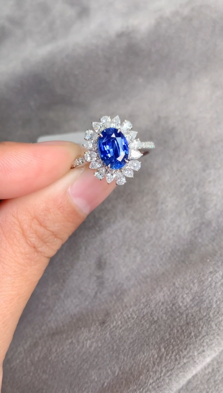 【闪购商品】蓝宝石戒指18K金镶嵌1.57CT  无烧