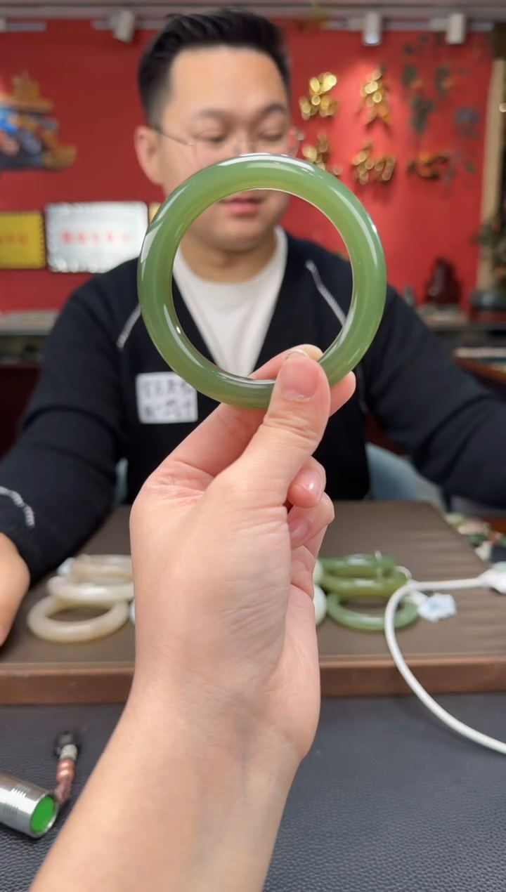 【闪购商品】和田玉颈饰未镶嵌湖水绿正装镯51-59