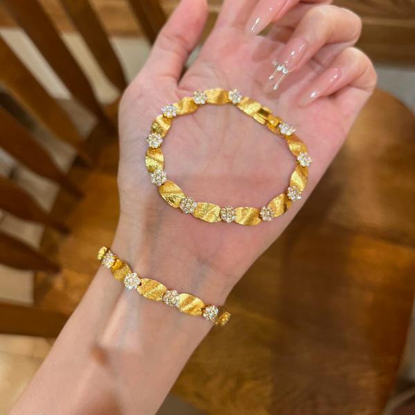 铜合金合成锆石手链 轻奢高级绸带手链女款气质百搭设计款不掉色