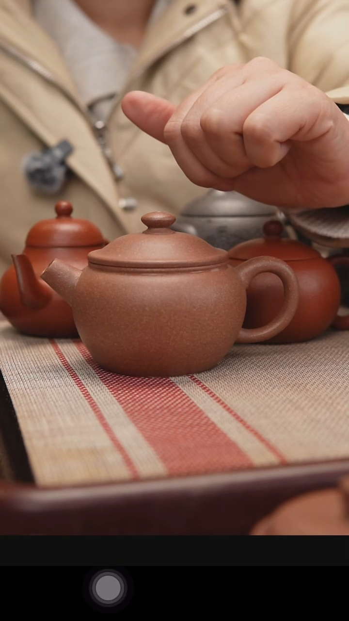 茶壶紫砂记**点微瑕盖松桃花泥巨轮