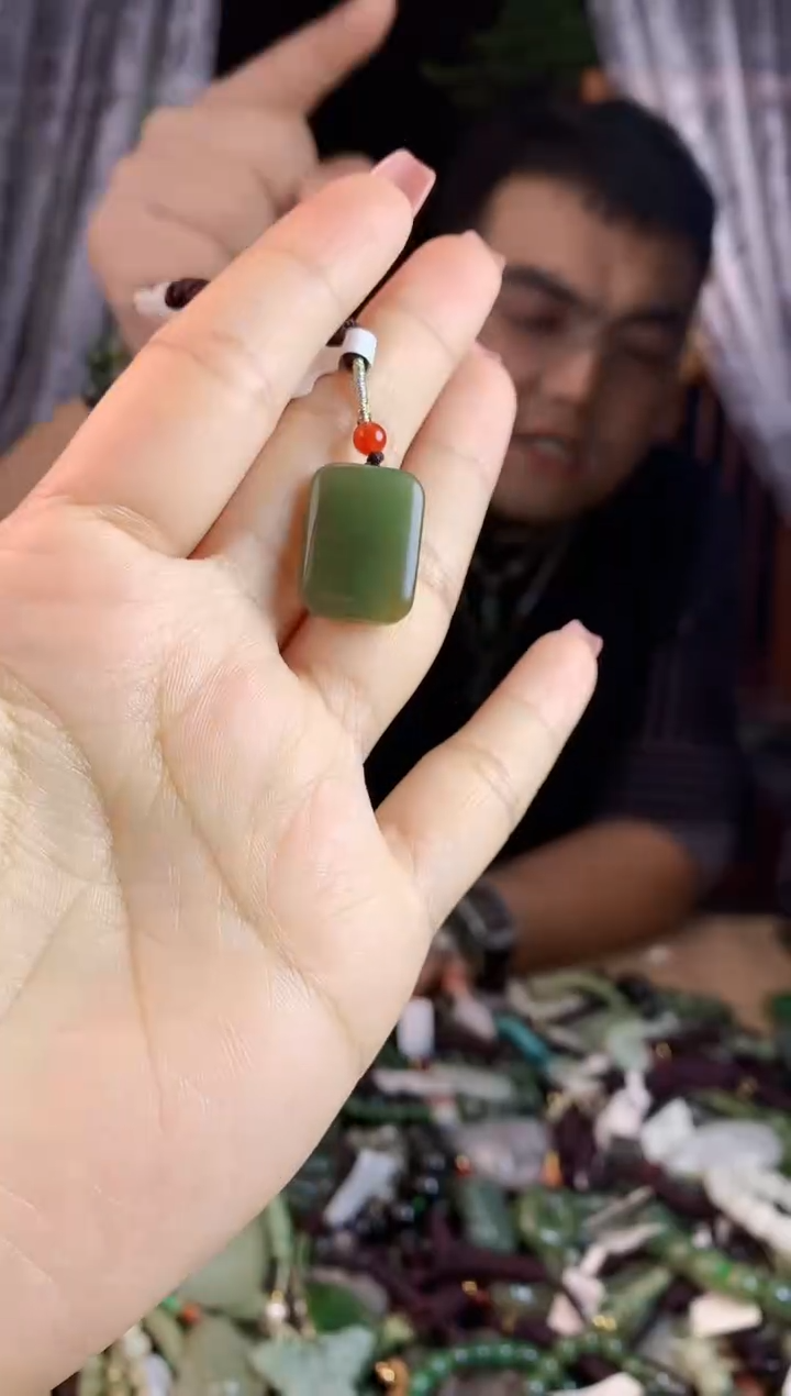 【闪购商品】和田玉挂件未镶嵌多样性发货拍一发一