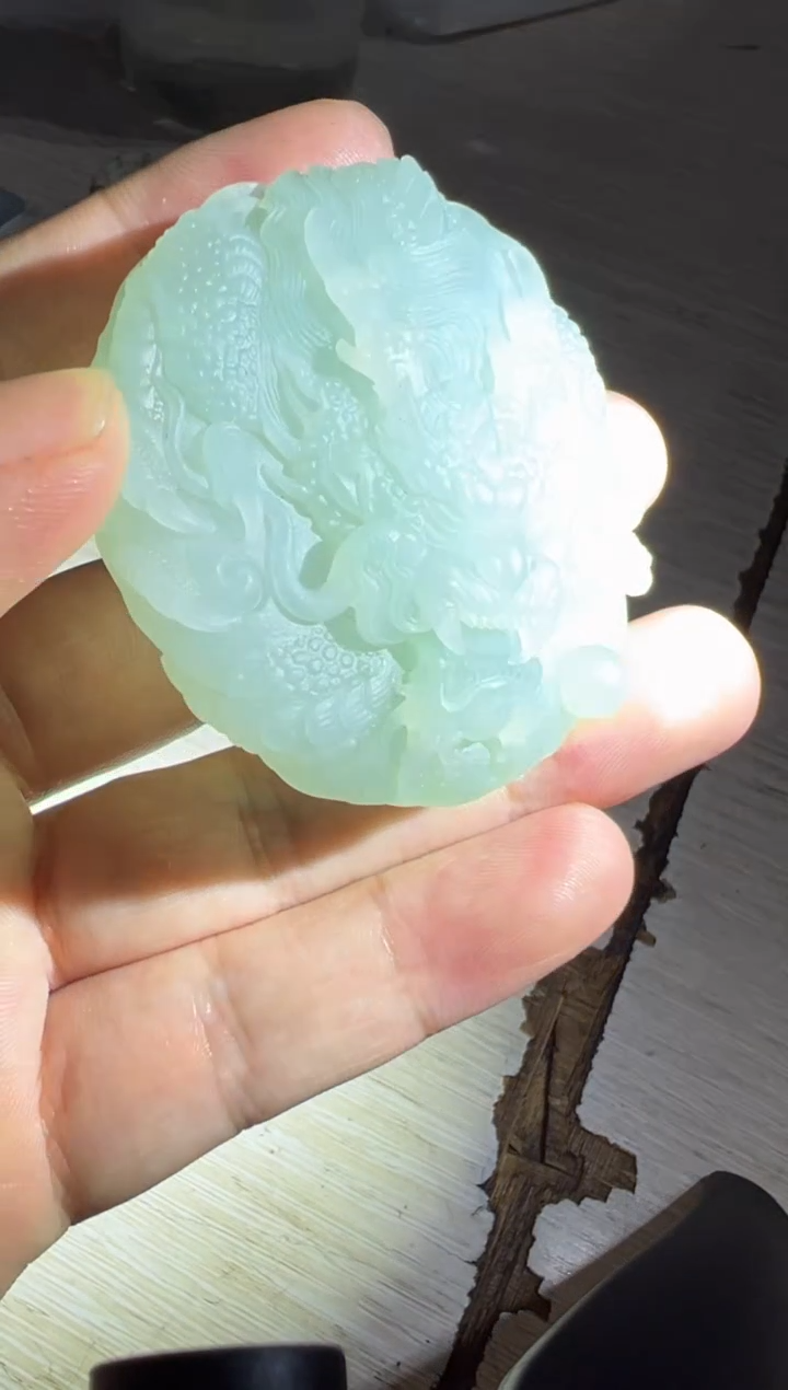 未镶嵌定制翡翠龙牌