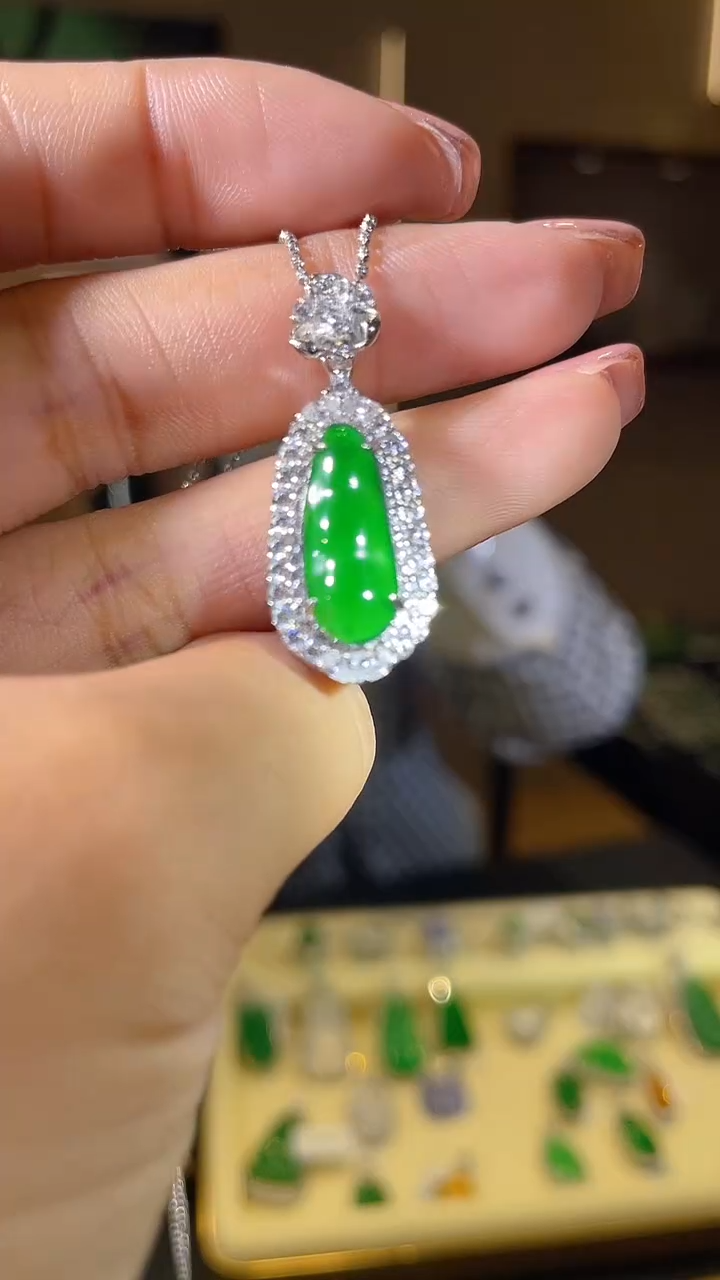 【闪购商品】翡翠银S925镶嵌吊坠(不含链)天然翡翠A货