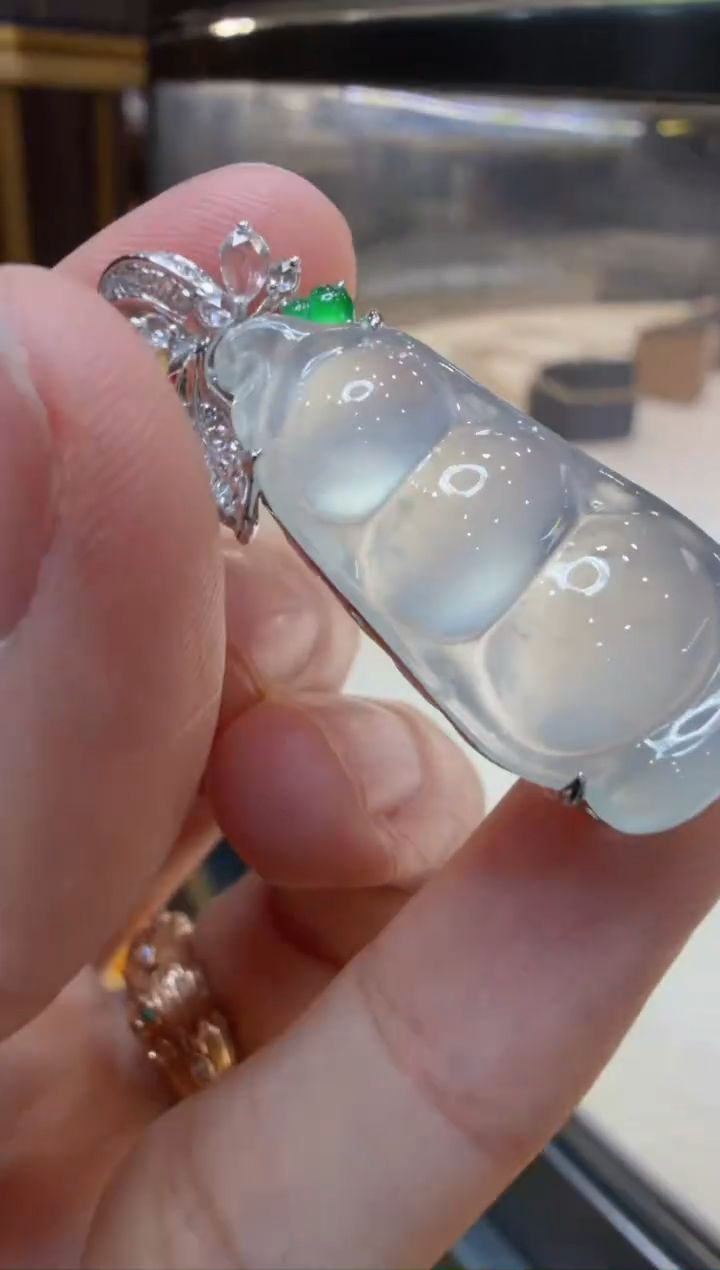 吊坠(不含链)18K金镶嵌翡翠多样性团购发一件