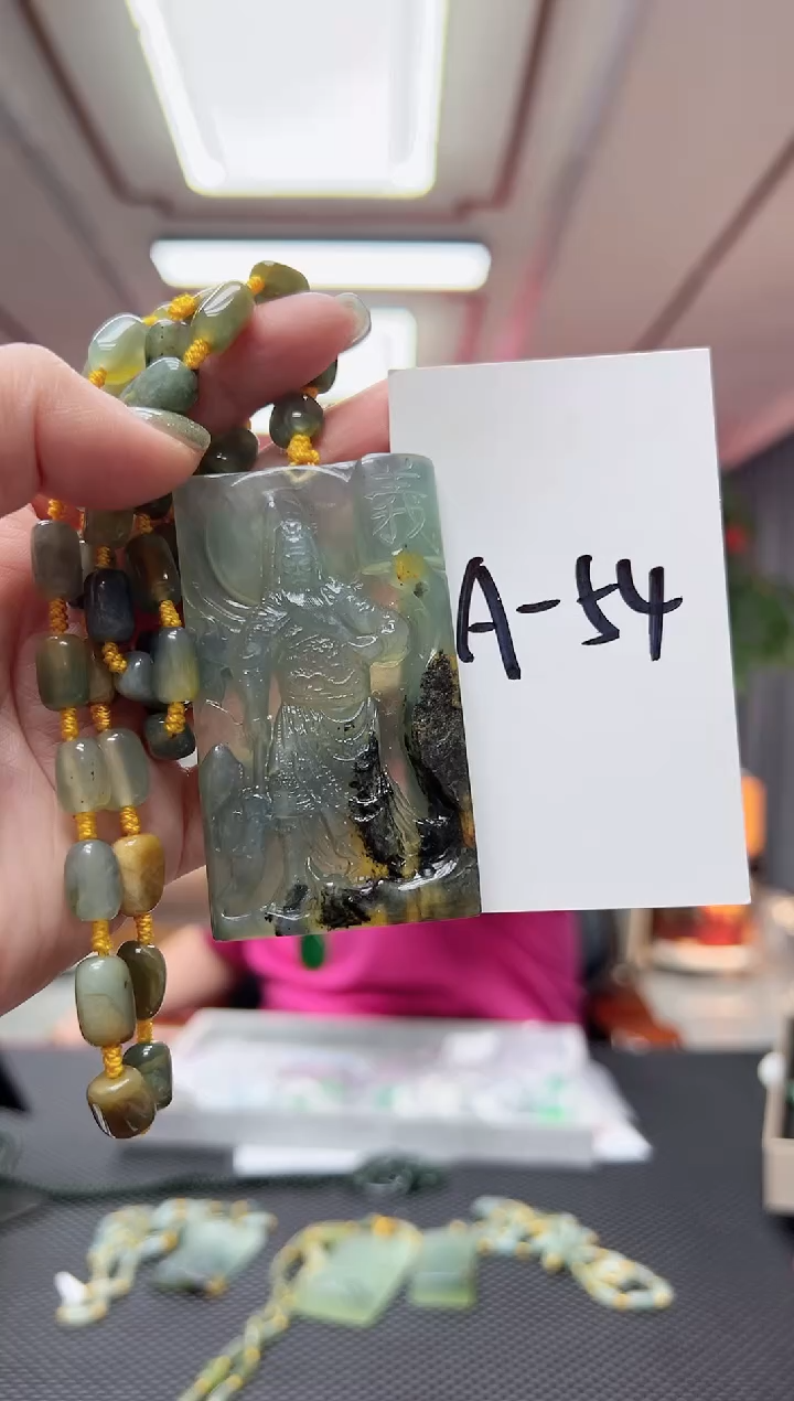 【闪购商品】蛇纹石玉挂件未镶嵌关公