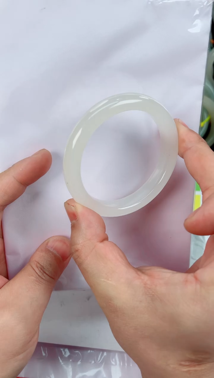 【闪购商品】石英质玉手镯未镶嵌719