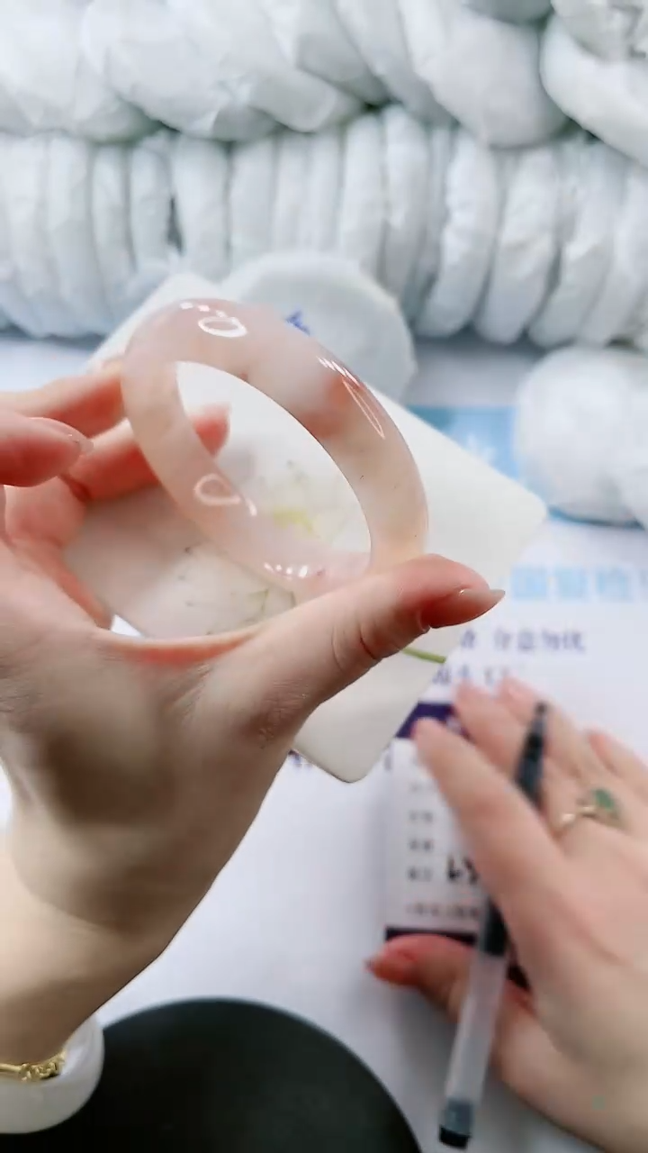 【闪购商品】石英质玉手镯未镶嵌多样性发货L310