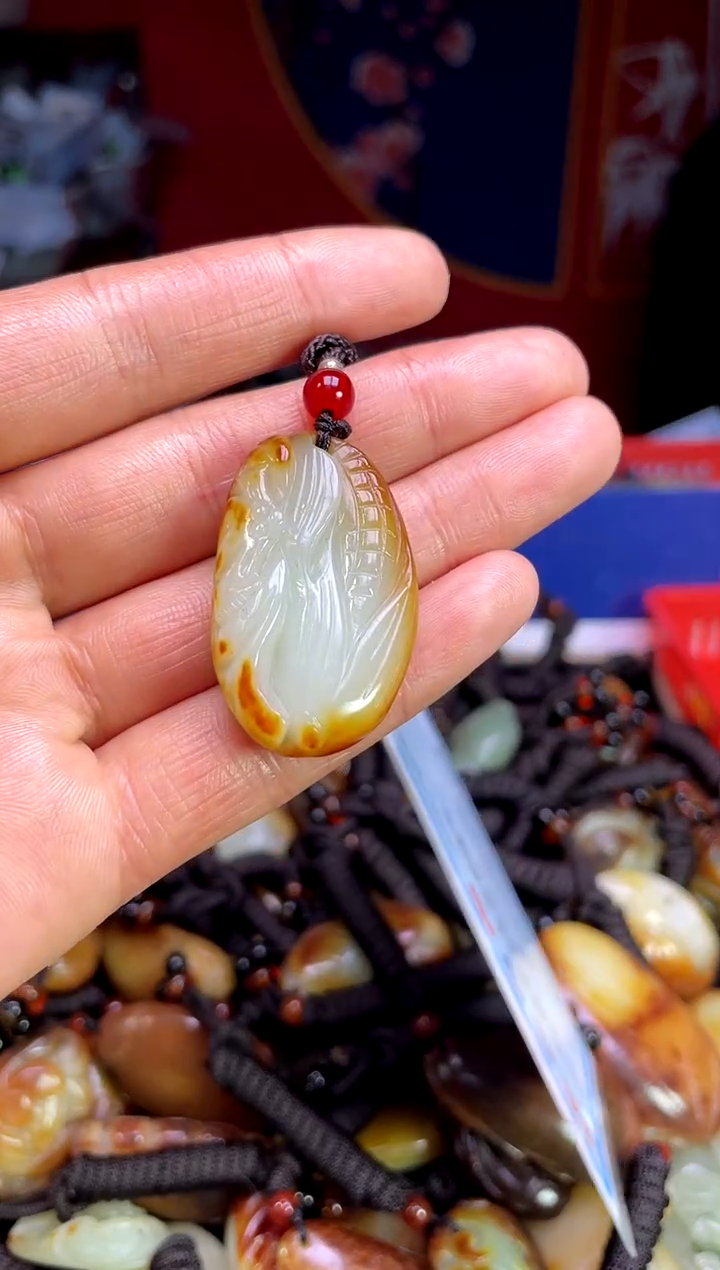 【闪购商品】和田玉未镶嵌颈饰111