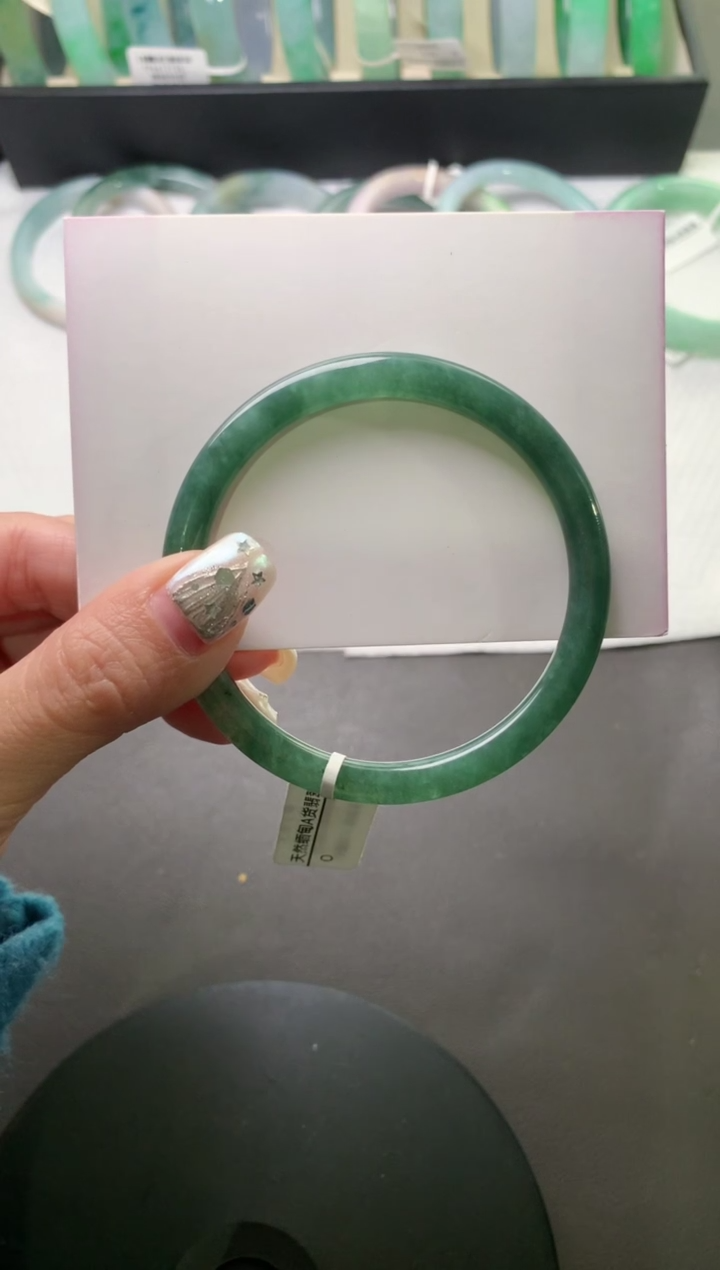 未镶嵌手镯（圆镯）翡翠54.8*6.3*5.4