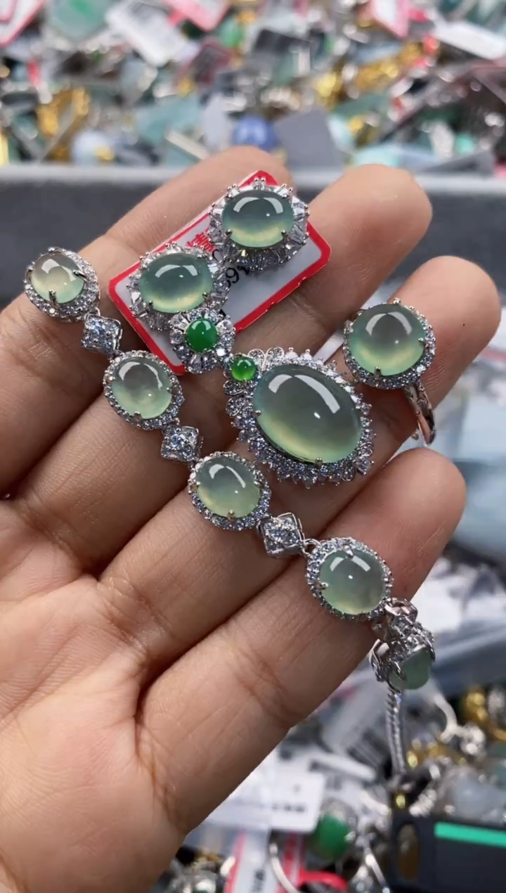 银S925镶嵌戒指翡翠333      1