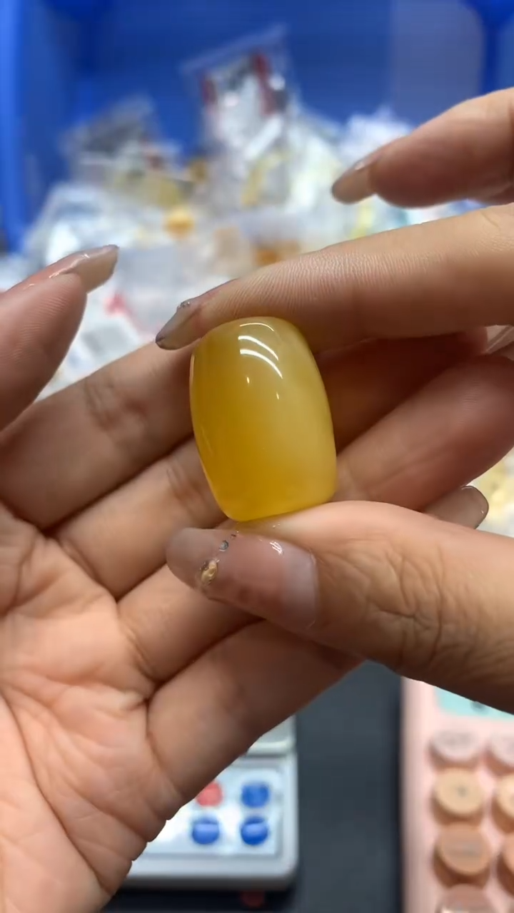 未镶嵌琥珀珠宝奇石1848