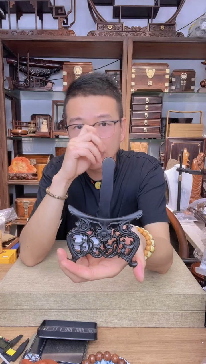 乌木类书架537紫光檀瓷盘架中号  瑕疵