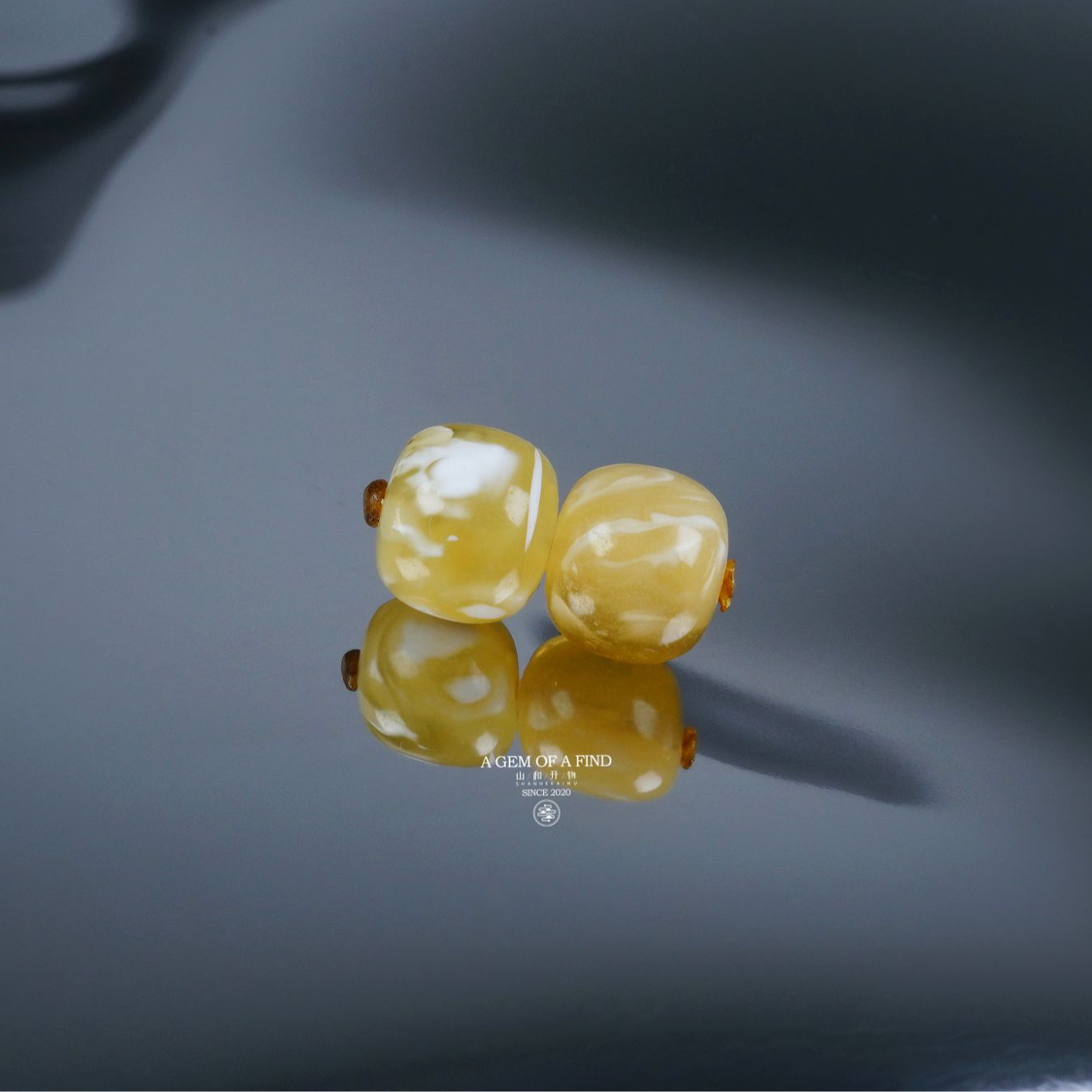 山和开物｜7mm金瓷白溶洞拉丝妖花老型对珠文玩配饰 天然琥珀蜜蜡