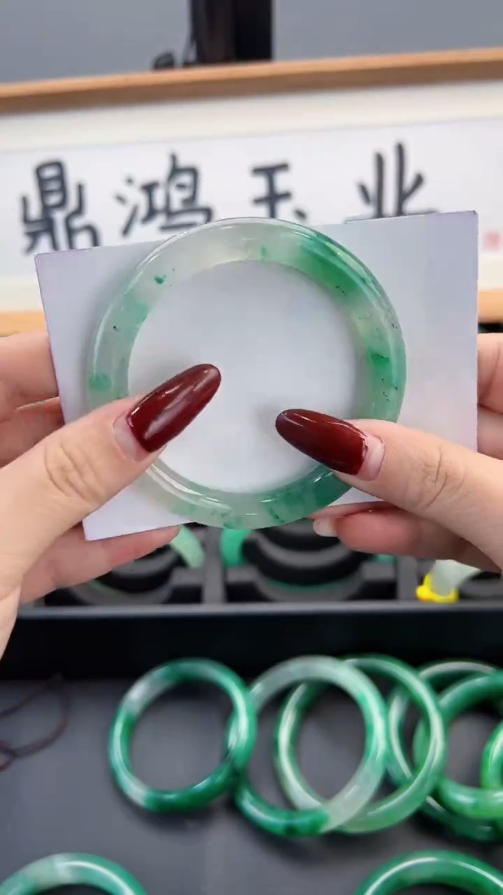 【闪购商品】石英岩玉手镯未镶嵌AK0043