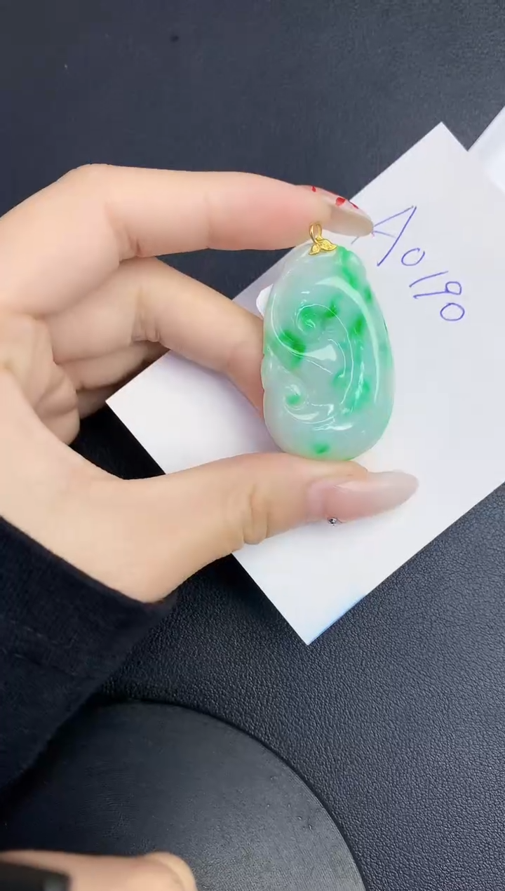 【闪购商品】翡翠颈饰18K金镶嵌000000000000