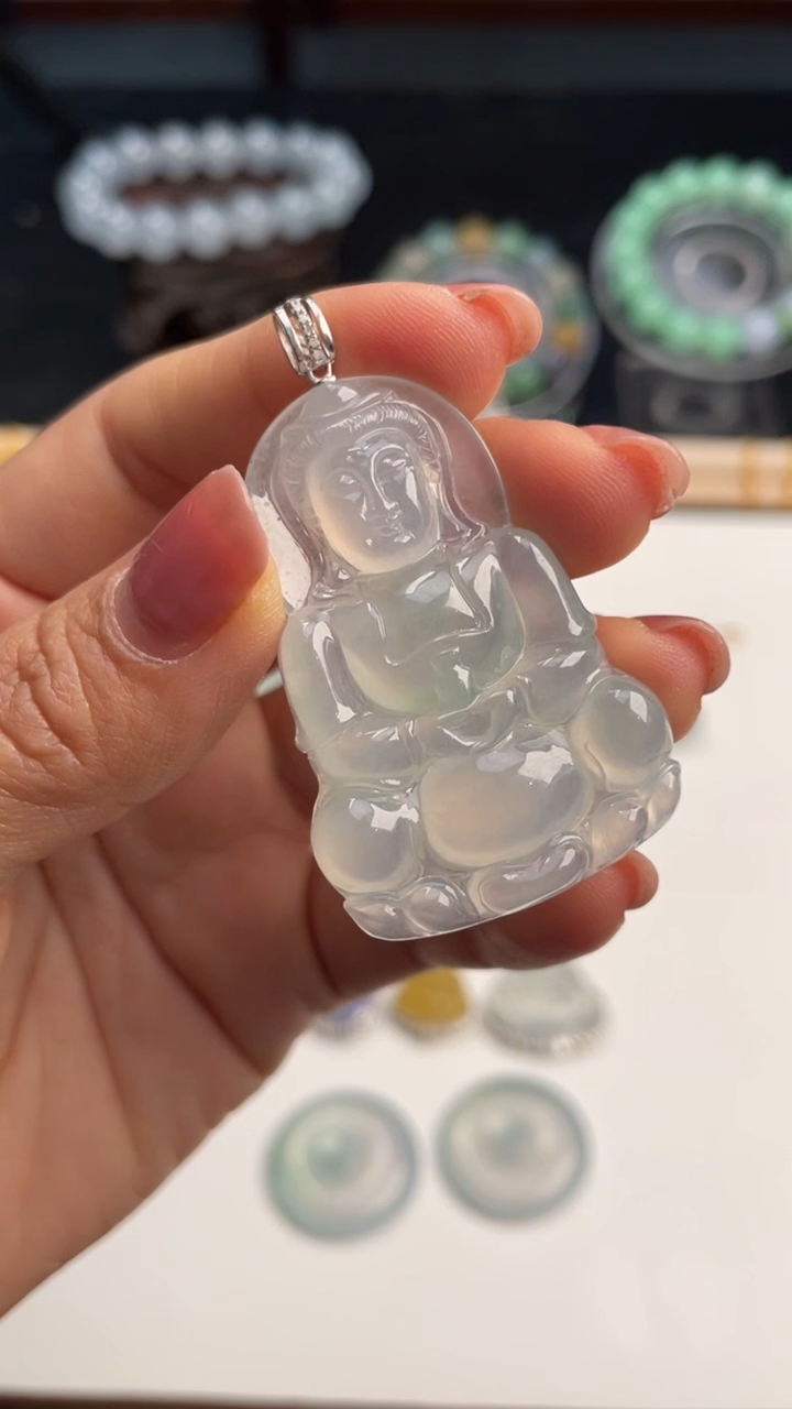 【闪购商品】翡翠吊坠(不含链)18K金镶嵌天然缅甸A货翡翠观音