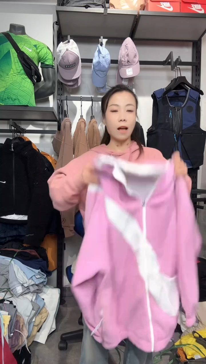 1207编码 瑕疵款直播间过款为准 尺码    身高  M