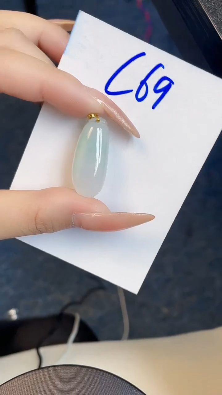 【闪购商品】翡翠颈饰18K金镶嵌00000000