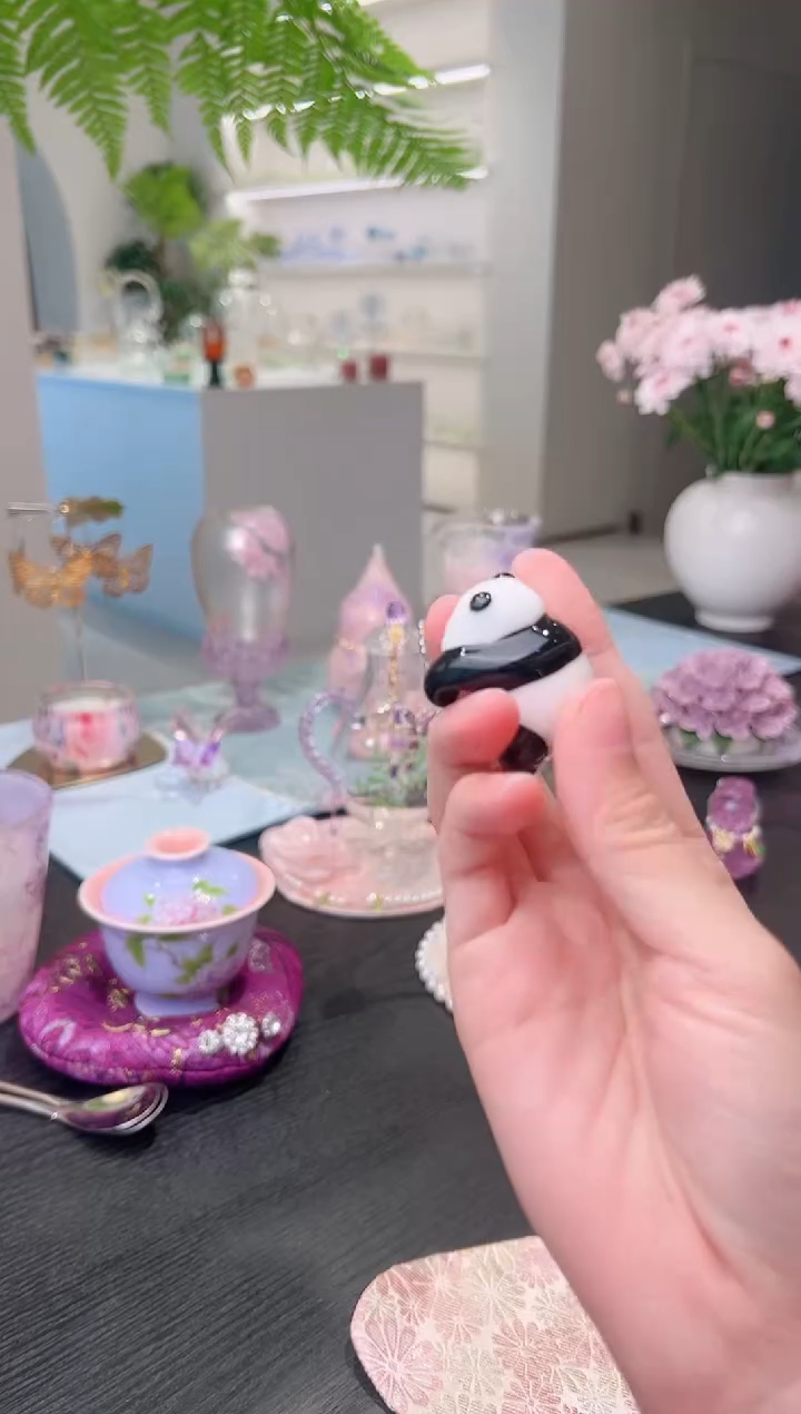 熊猫杯挂--如图------