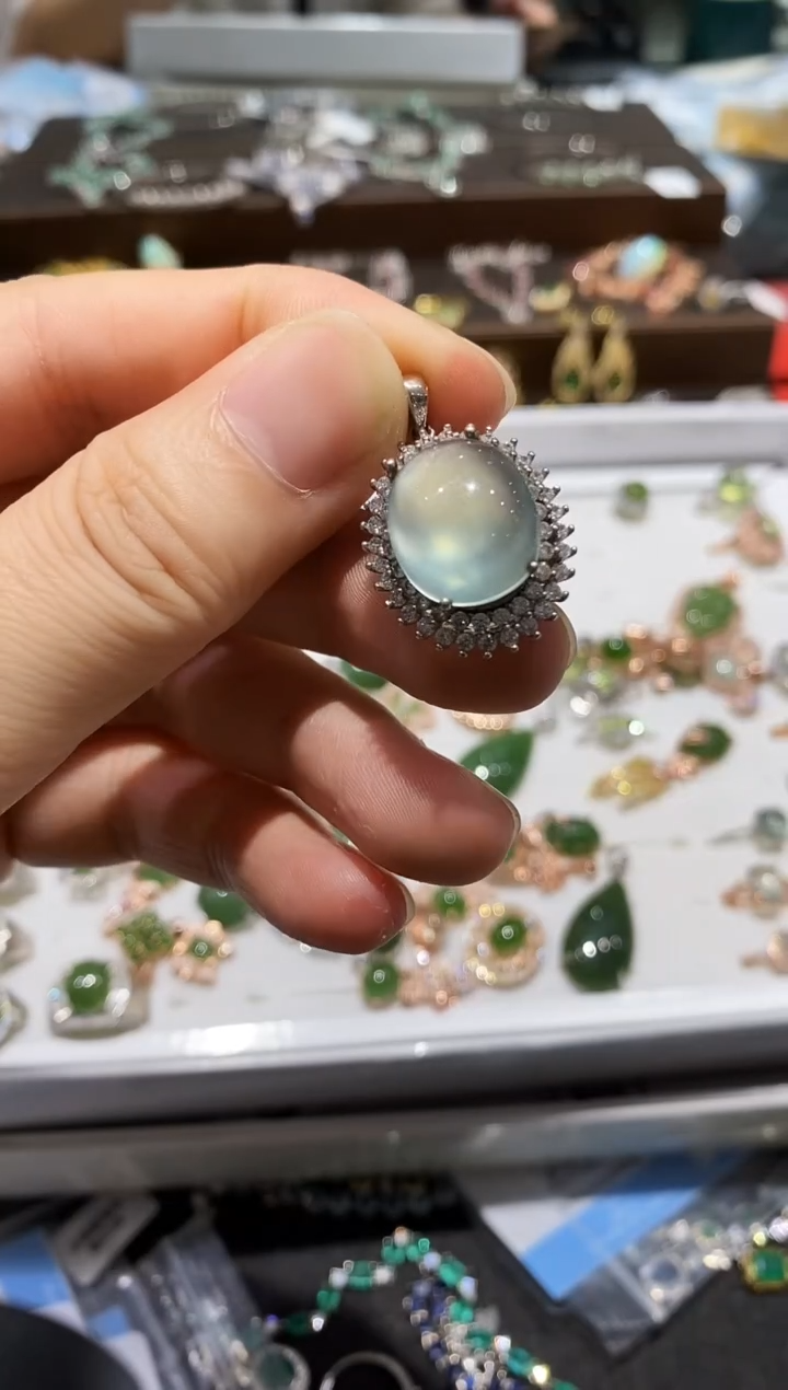 【闪购商品】葡萄石颈饰银S925镀金镶嵌吊坠