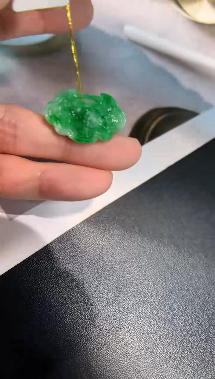 颈饰未镶嵌翡翠如意锁