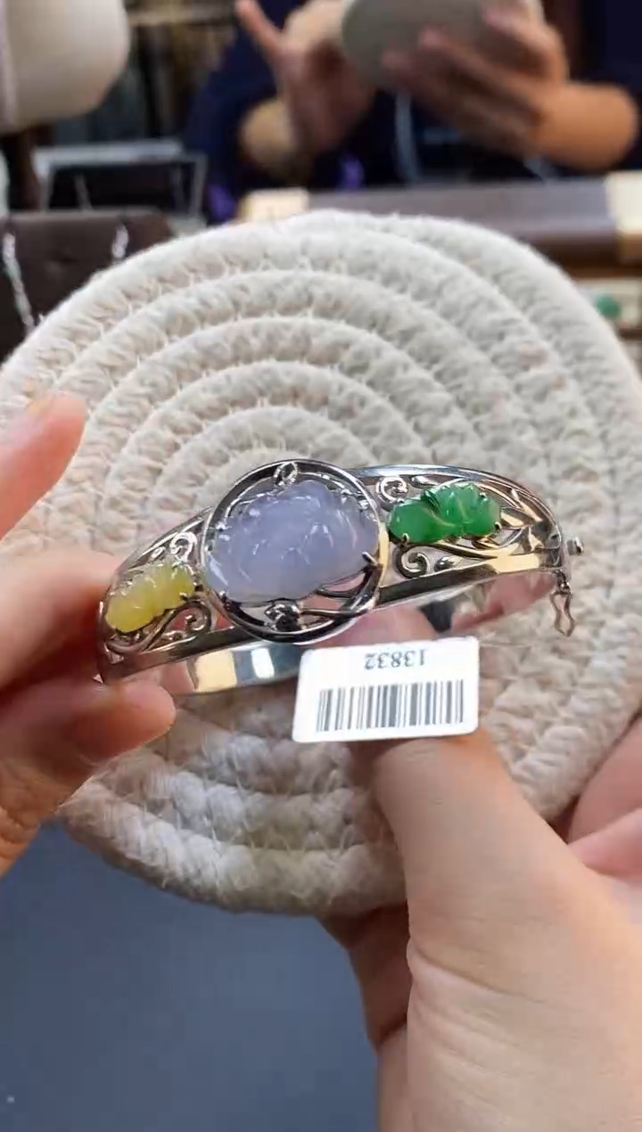 颈饰银S925镶嵌翡翠13832