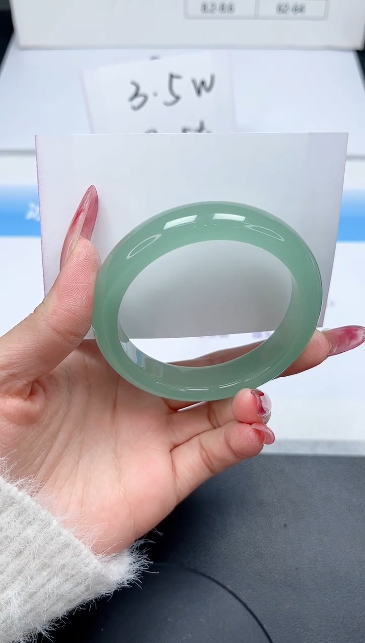 【闪购商品】石英质玉手镯未镶嵌108/56