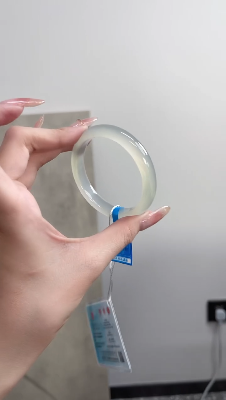 【闪购商品】玛瑙/玉髓手镯未镶嵌54圈