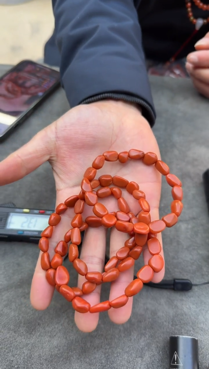 【闪购商品】南红玛瑙单圈未镶嵌原矿无优化阿东寨随型多样发一串W