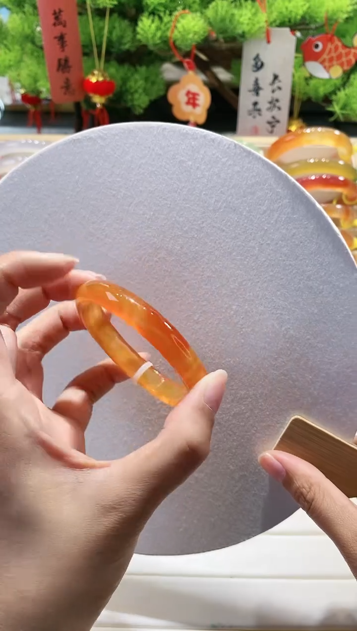 【闪购商品】玛瑙/玉髓手镯未镶嵌104-