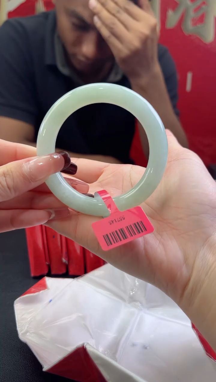 【闪购商品】翡翠手镯（圆镯）未镶嵌翡翠手镯9