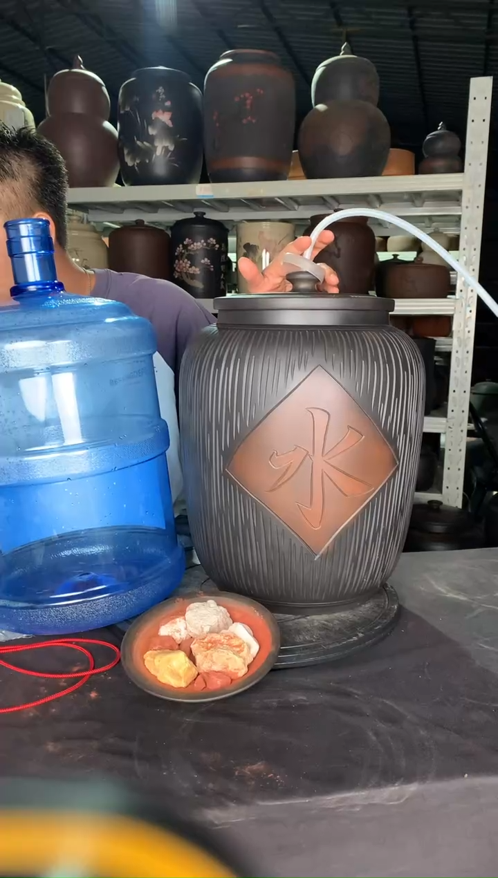 罐仿生树桩20升储水罐（水字）