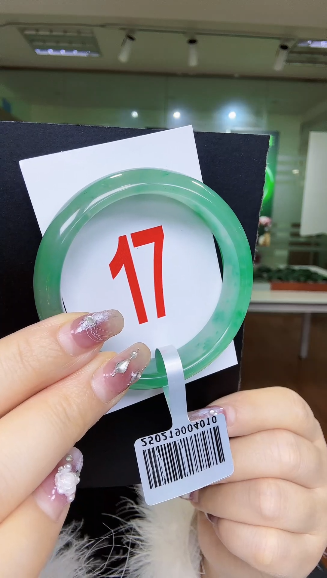 【闪购商品】石英质玉手镯未镶嵌螺+丽