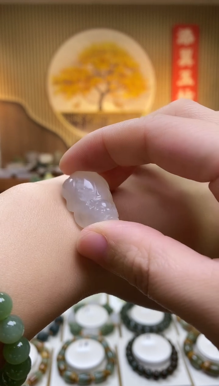 【闪购商品】蛇纹石玉吊坠未镶嵌多样性随机发一