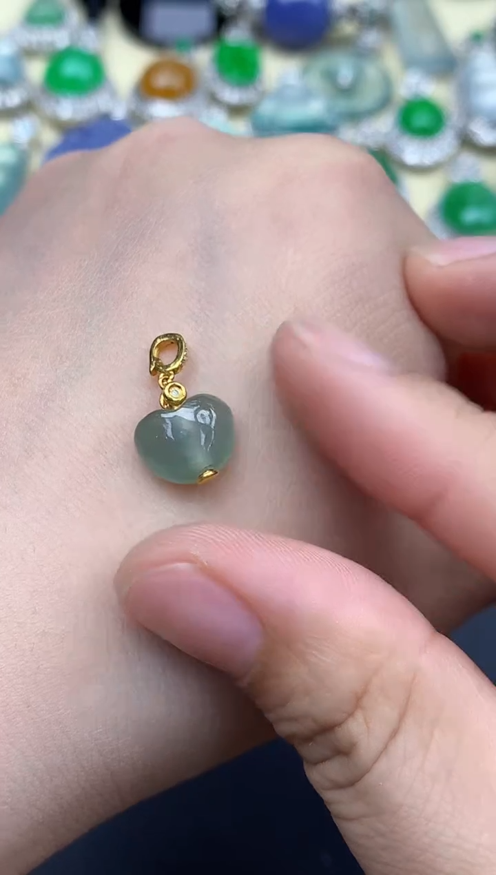 颈饰18K金镶嵌翡翠244-中国好珍宝