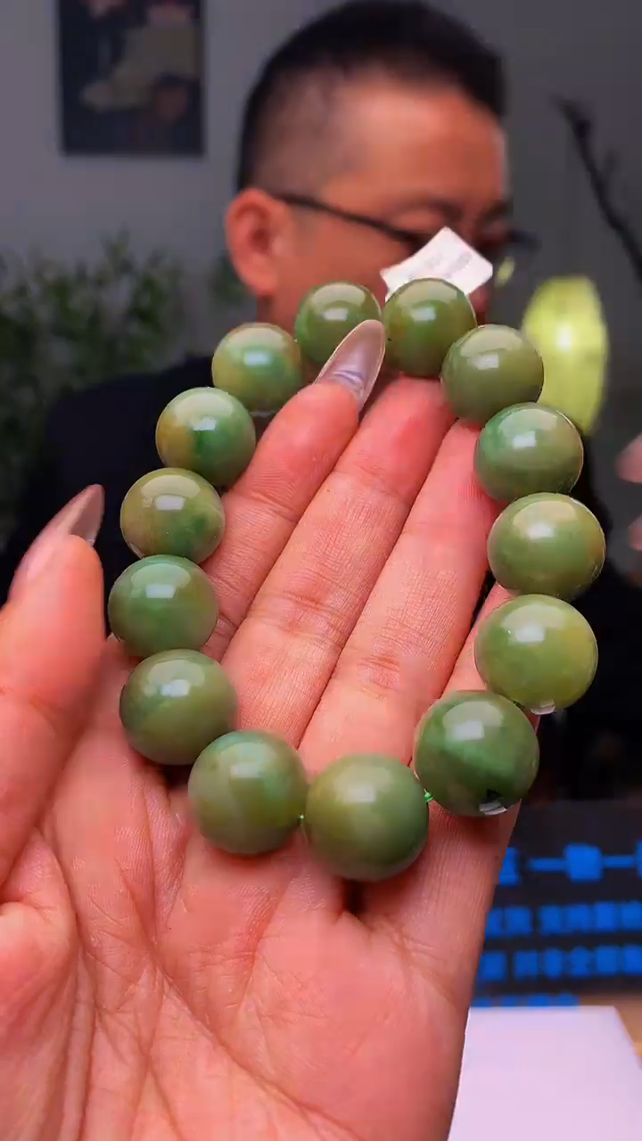 【闪购商品】定制和田玉拍一发一